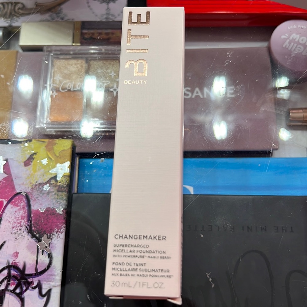 Bite dewy foundation
